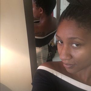 Meet your Posher, Denise